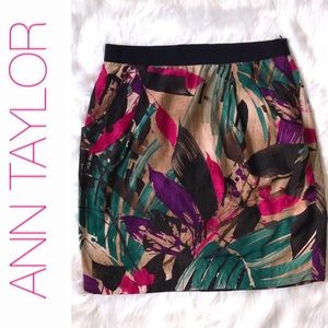 Ann Taylor pocketed mini skirt